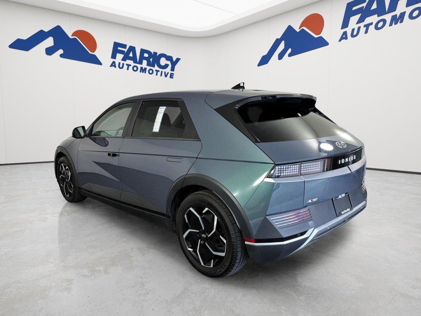 Used 2023 Digital Teal Hyundai SEL image 8