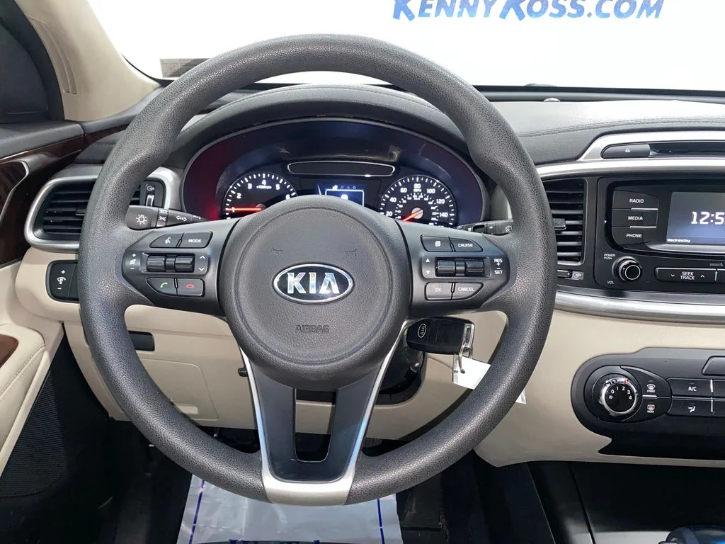 Used 2017 Purple Kia LX image 24