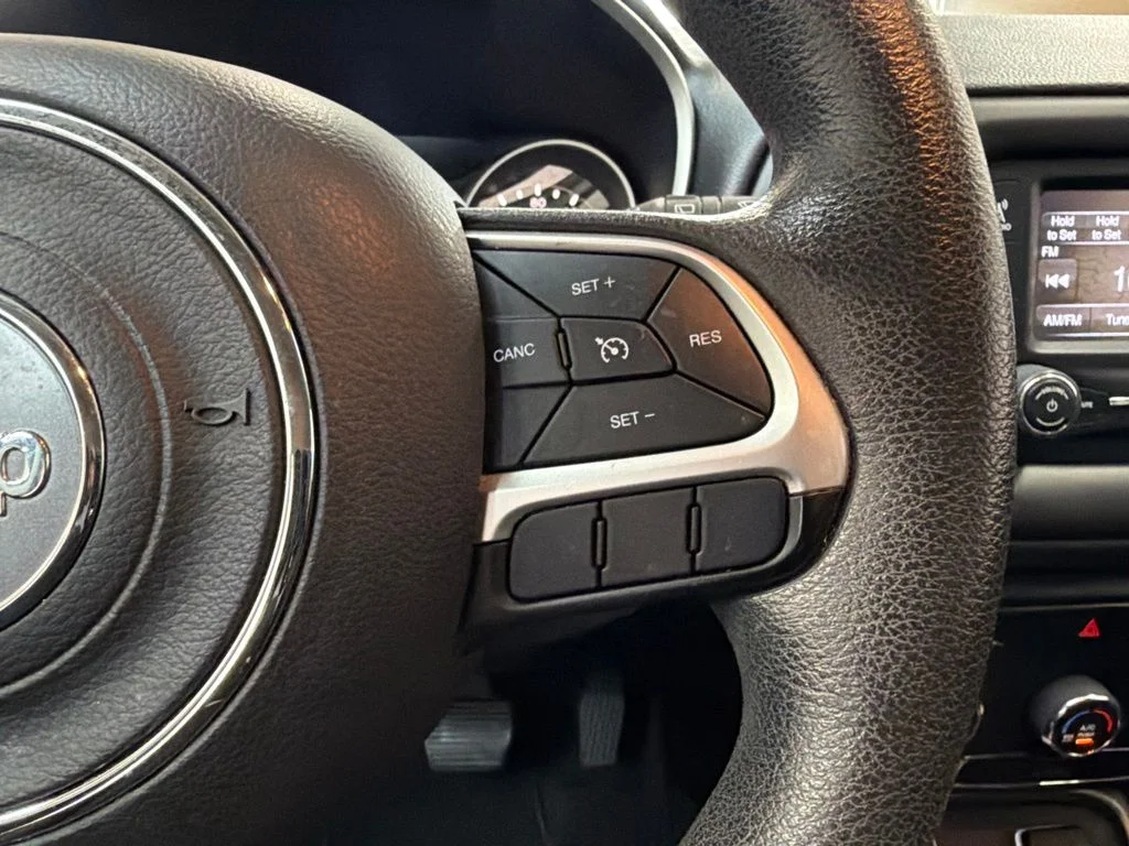 Used 2018 Olive Green Pearlcoat Jeep Sport image 19