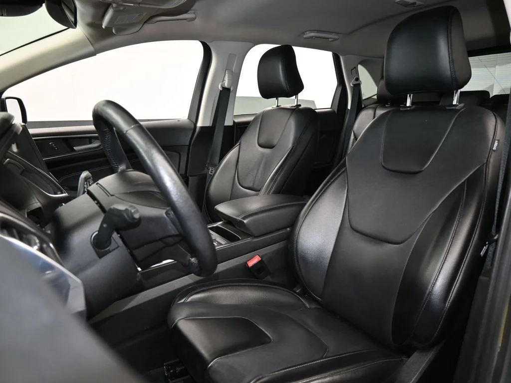 Used 2022 Gray Metallic Ford Titanium image 10