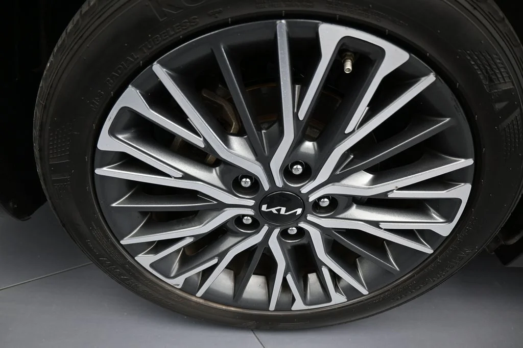 Used 2024 Gravity Gray Kia GT-Line image 42