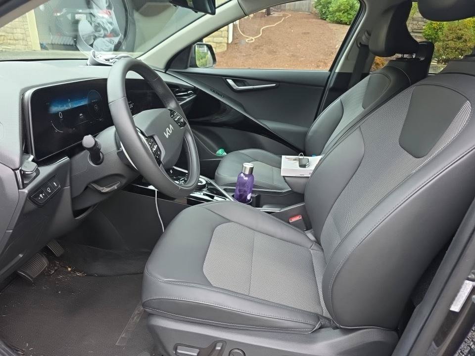 Certified Used 2023 Gray Kia Wind image 8