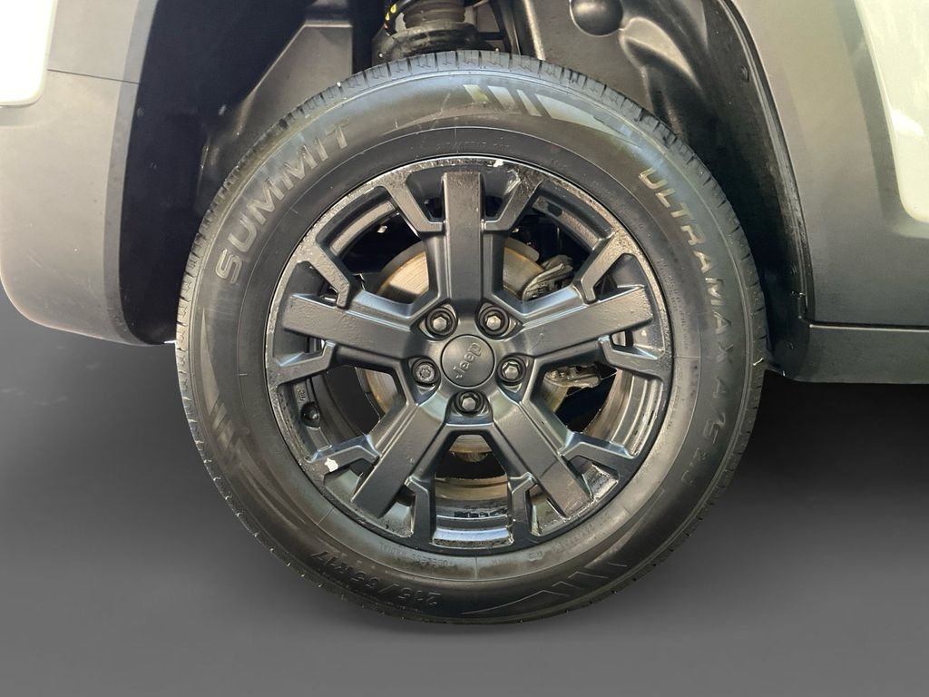 Used 2023 White Jeep Trailhawk image 10