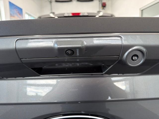New 2026 Carbonized Gray Metallic Ford XLT image 12