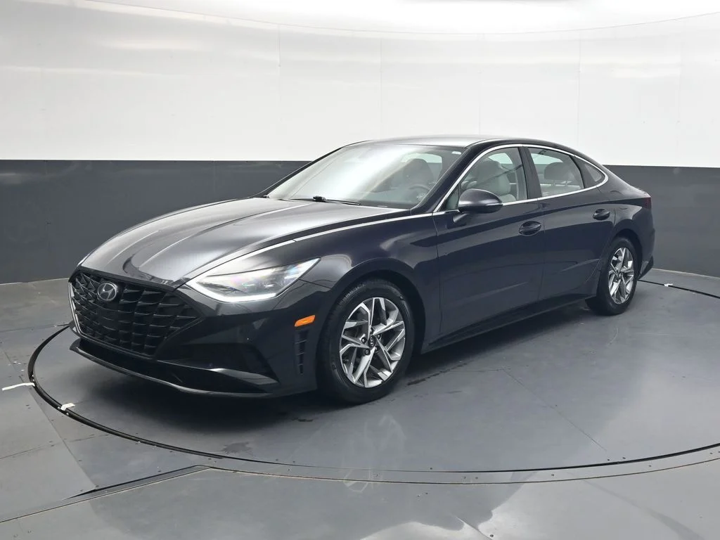 Used 2023 Blue Hyundai SEL image 8