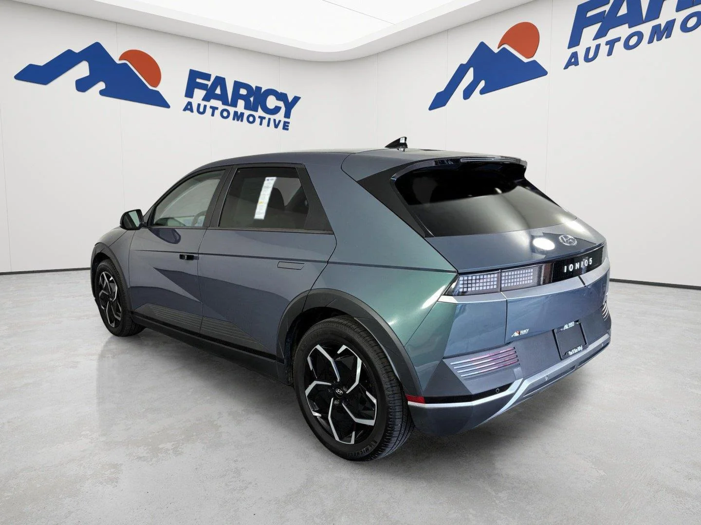 Used 2023 Digital Teal Hyundai SEL image 7