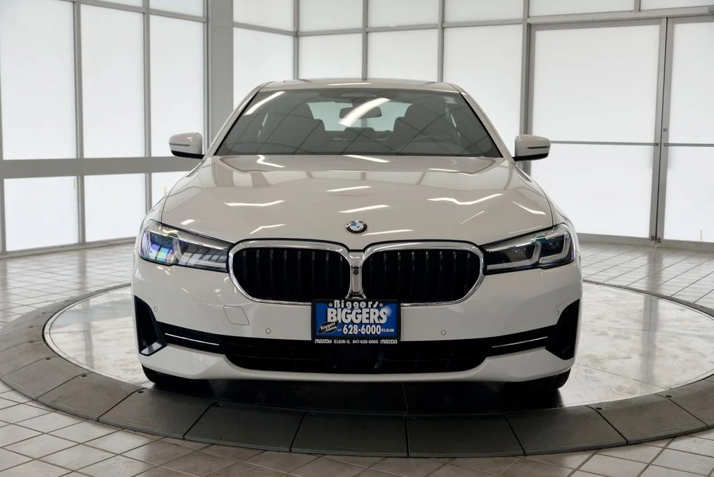 Used 2021 White BMW 530e iPerformance image 3
