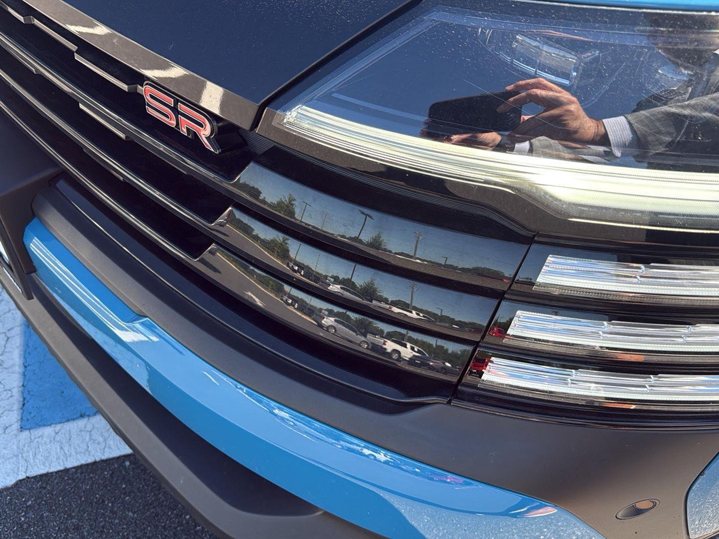 Used 2025 Arctic Ice Blue Metallic/Super Black Nissan SR image 11