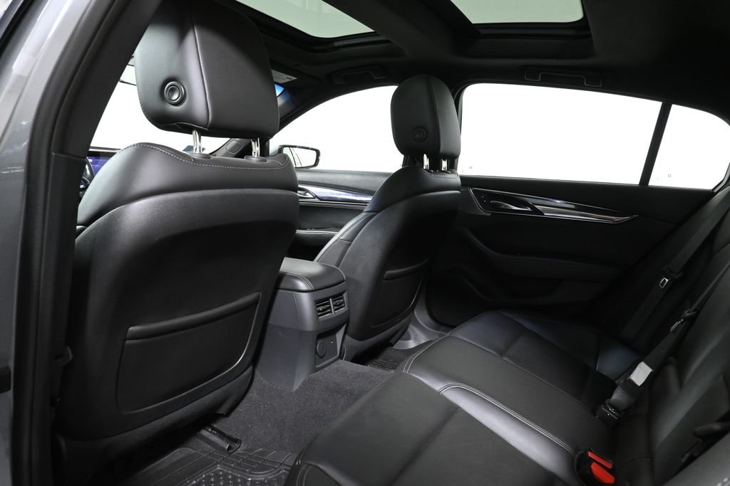 Used 2020 Gray Cadillac Luxury image 7