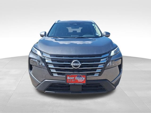 Used 2024 Gray Nissan SV image 2