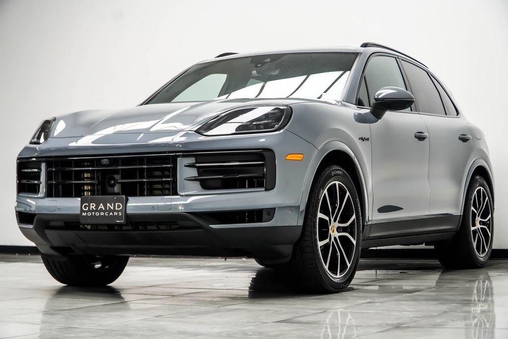 Used 2024 Gray Porsche Base image 10