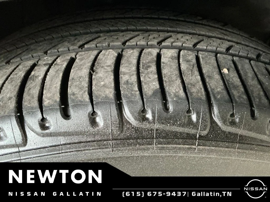 Used 2014 Super Black Nissan 3.5 SV image 48