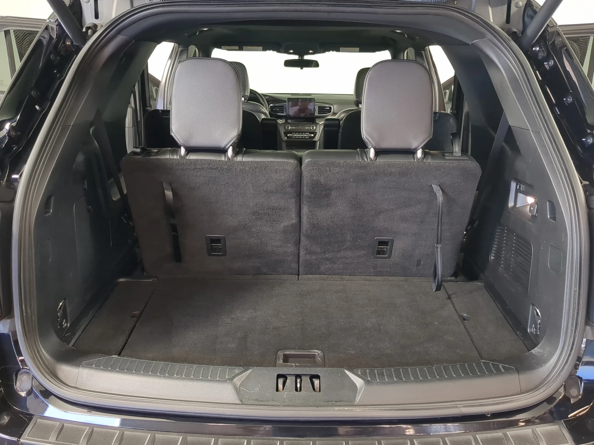 Used 2020 Agate Black Metallic Ford XLT image 17