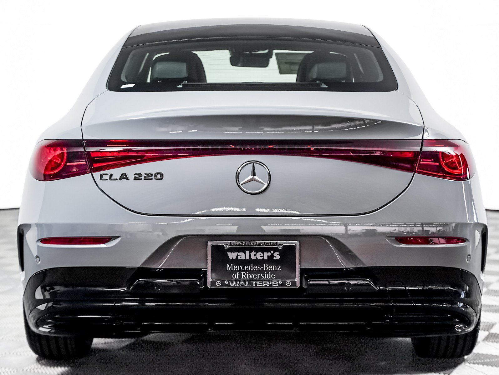 New 2027 MANUFAKTUR Alpine Grey Mercedes-Benz CLA 220 image 9