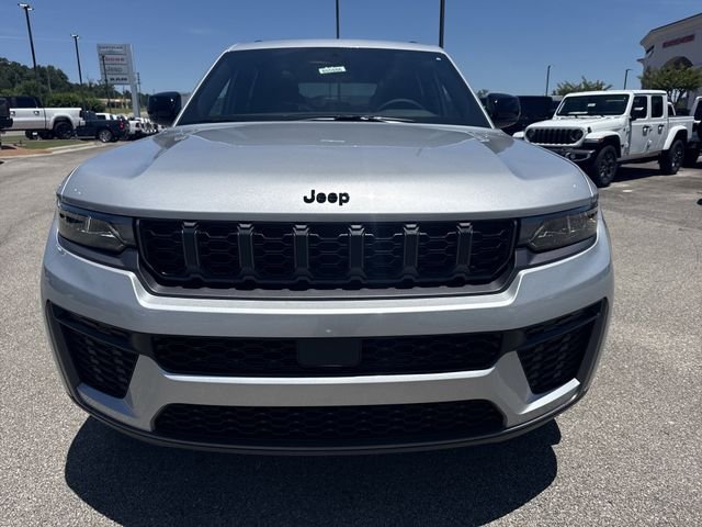 New 2026 Silver Jeep Laredo Altitude image 2