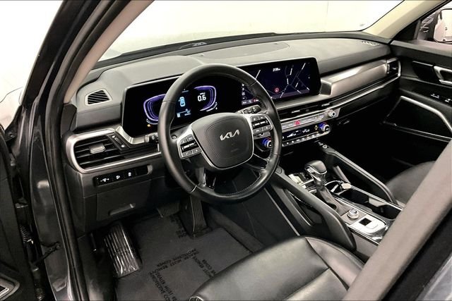 Used 2023 Gravity Gray Kia S image 15