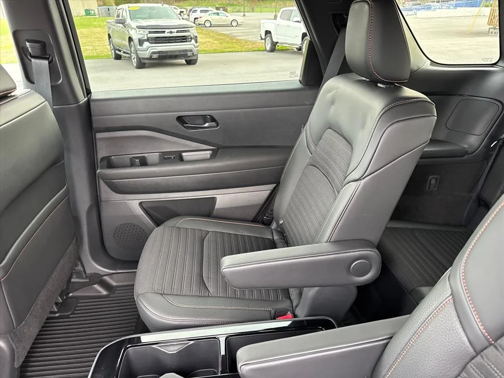 2025 Nissan Pathfinder Rock Creek - Photo 12