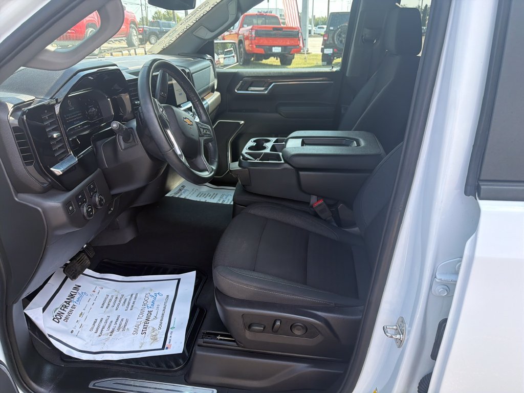 Used 2024 White Chevrolet LT image 13
