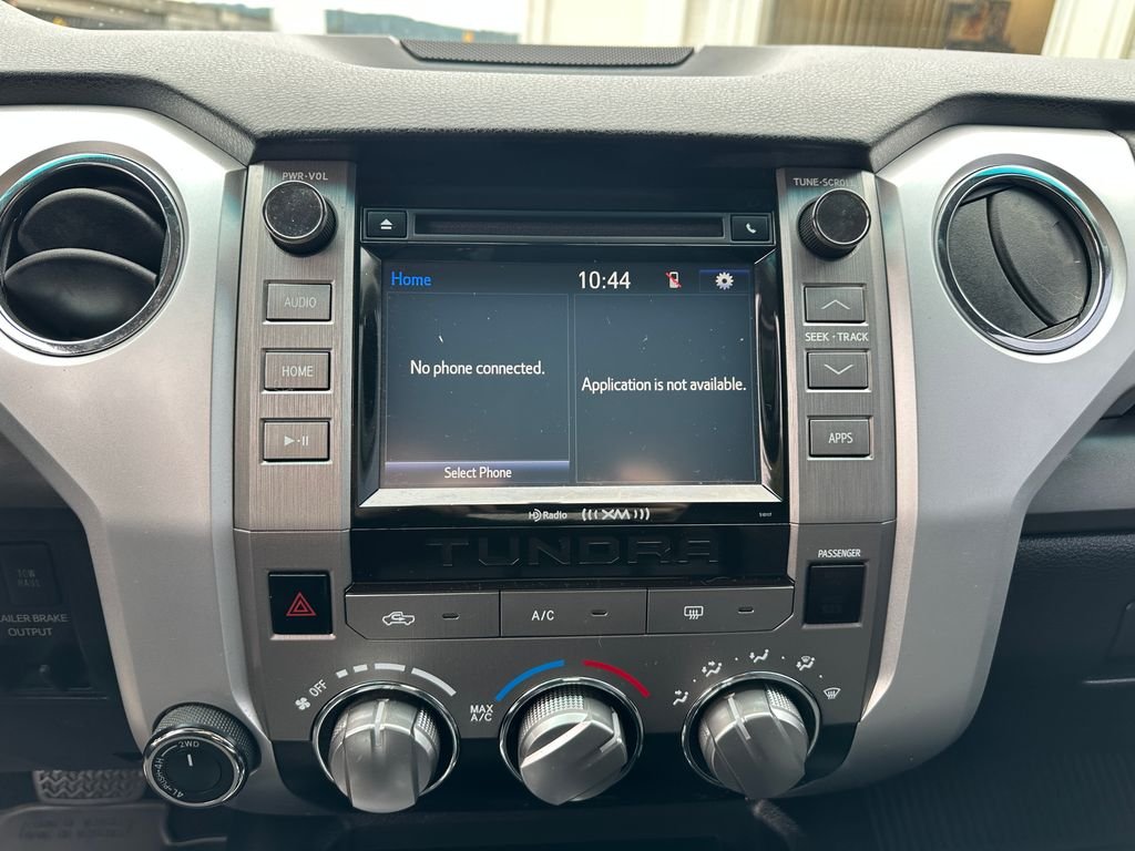 Used 2017 Gray Toyota SR5 image 14