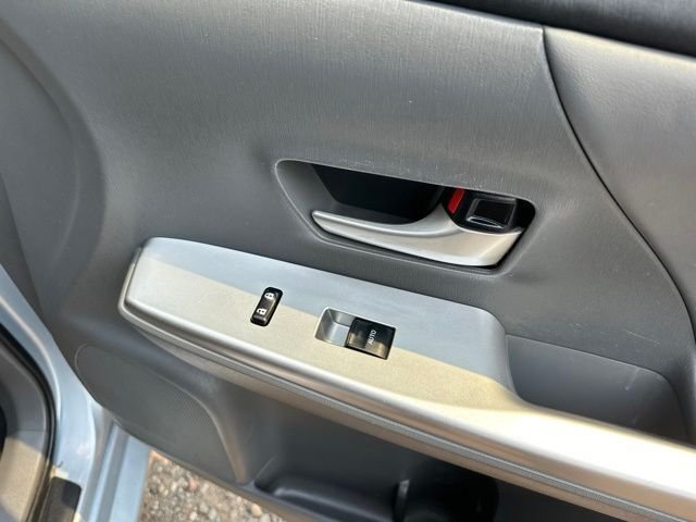 Used 2012 Sky Toyota Five image 28