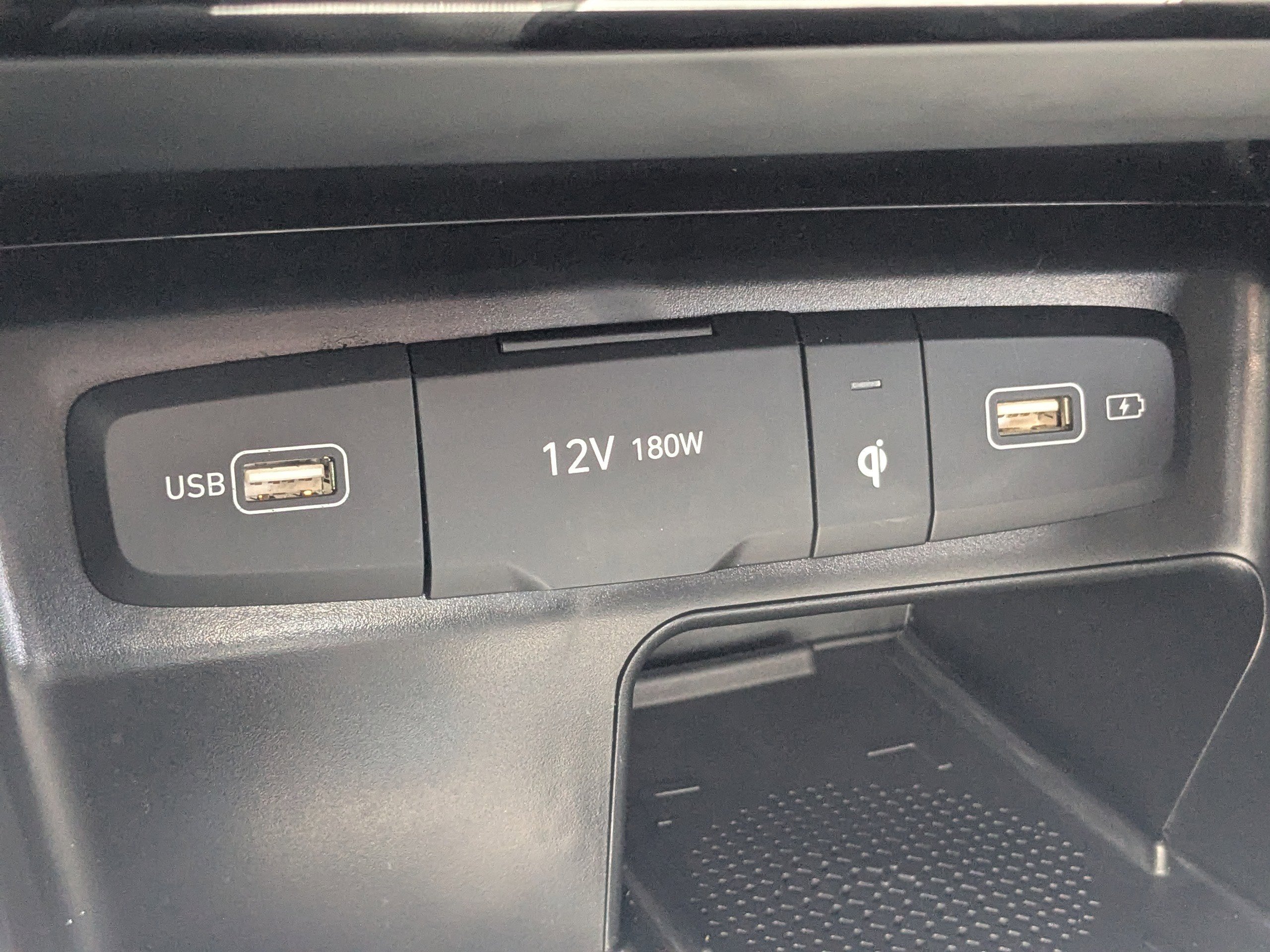 Used 2023  Hyundai SEL Premium image 23