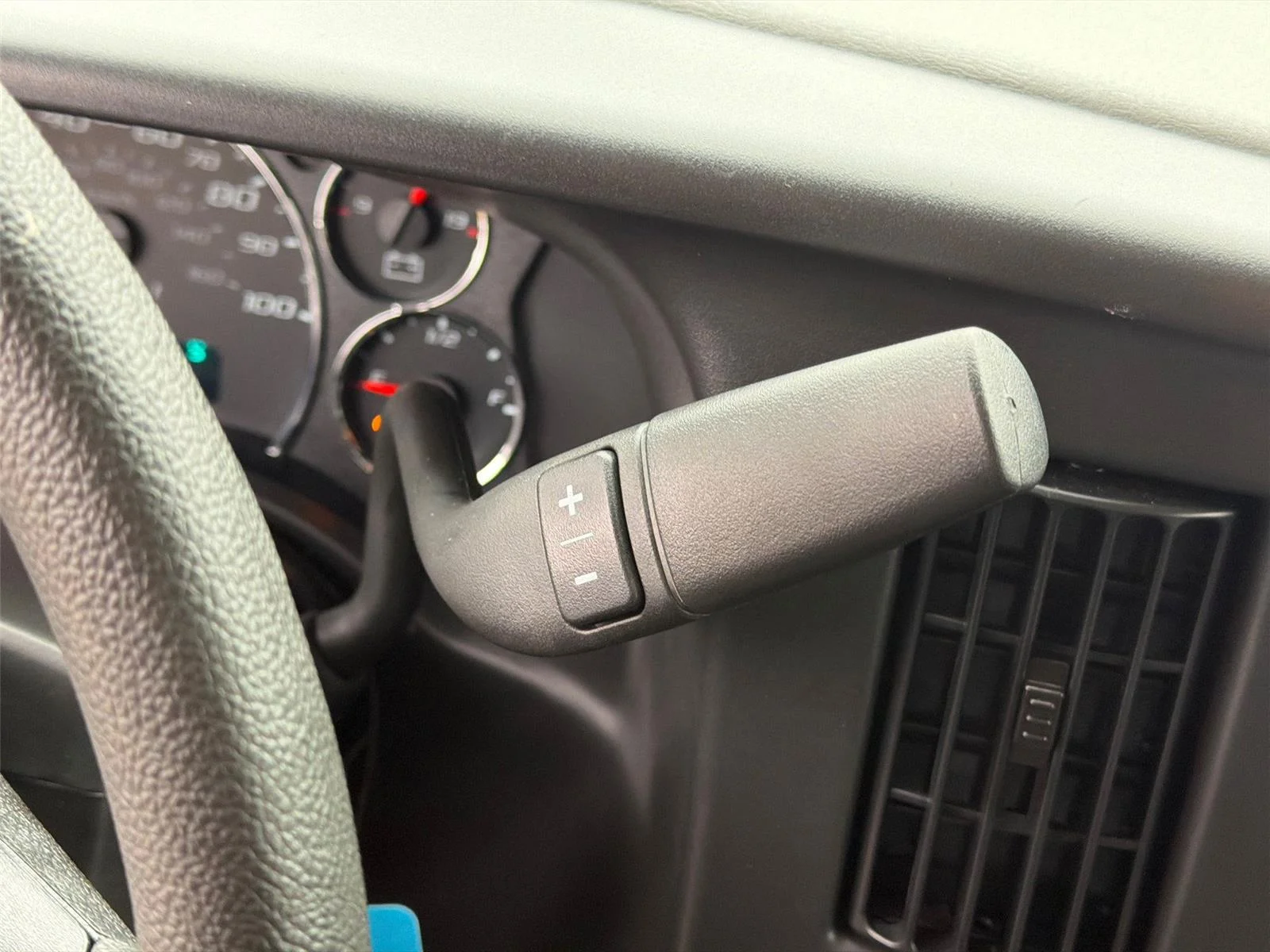 2026 GMC Savana Cargo Work Van - Photo 25
