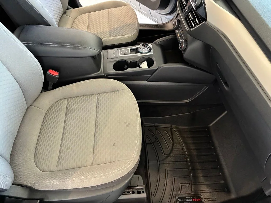 Used 2022 Blue Ford SE image 36