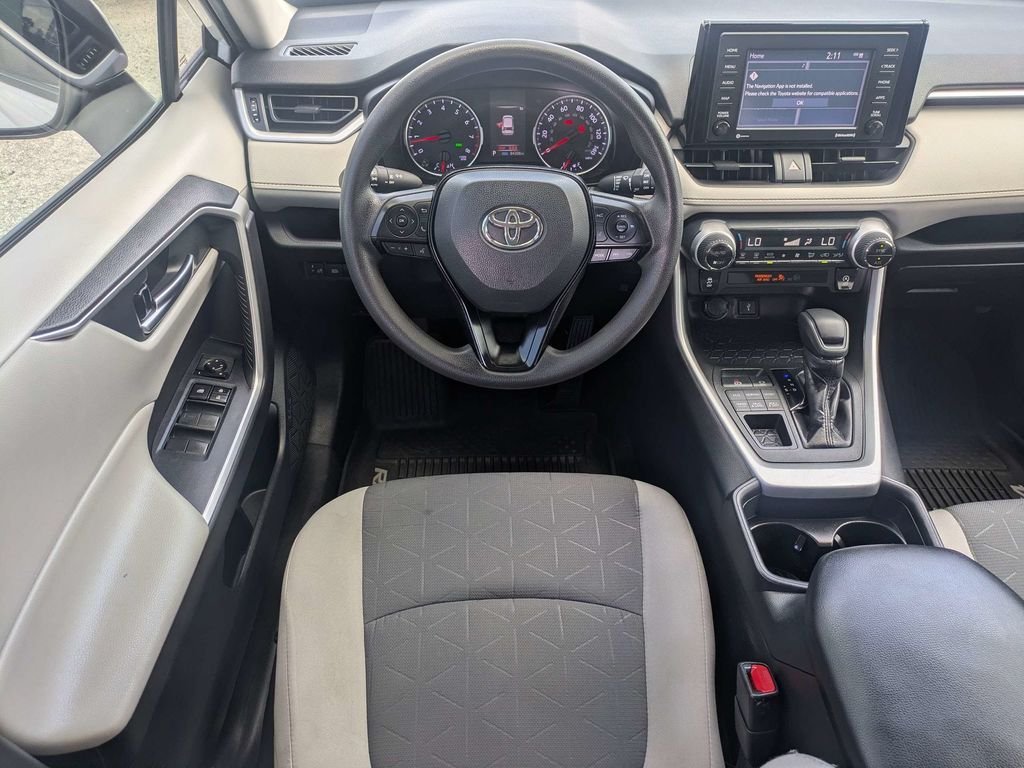 Used 2020 White Toyota XLE image 16