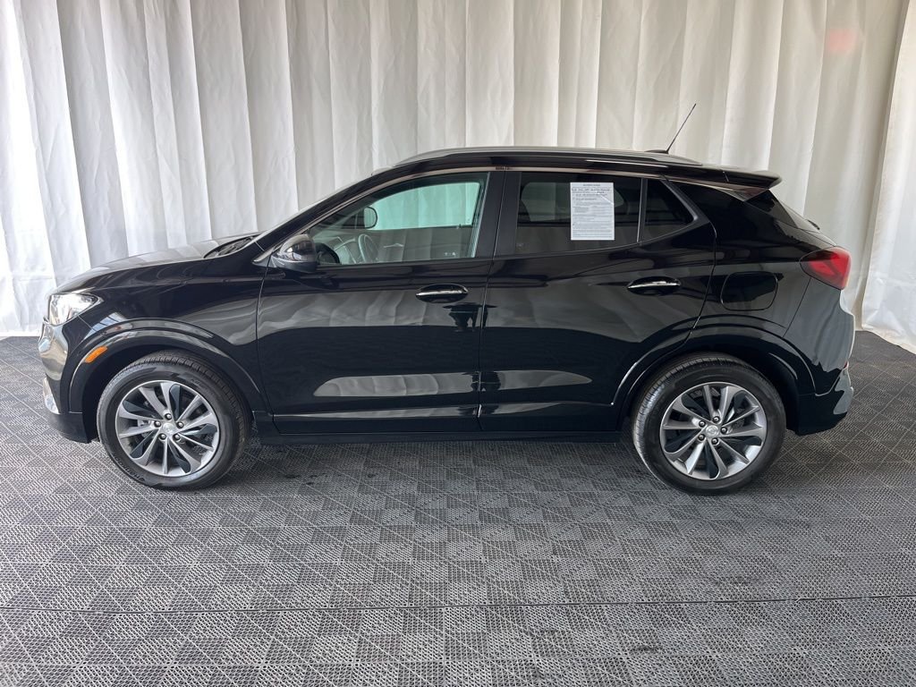 Used 2023 Black Buick Select image 24