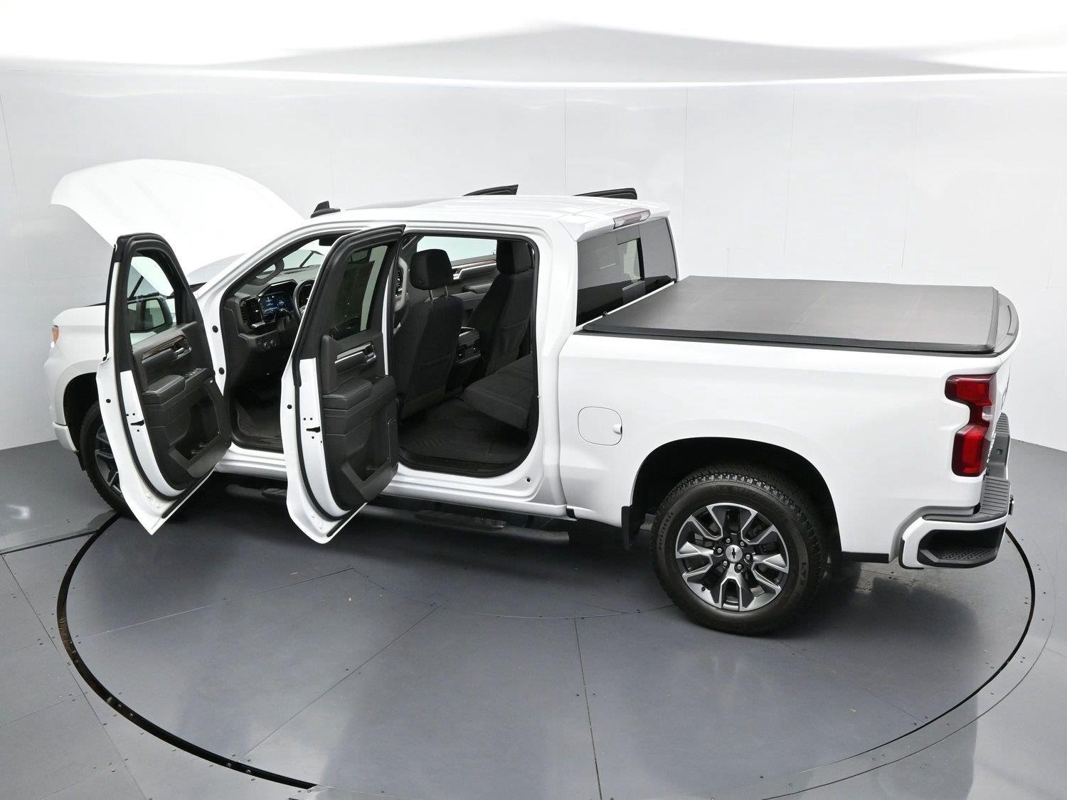 Used 2023 SUMMIT WHITE Chevrolet RST image 43