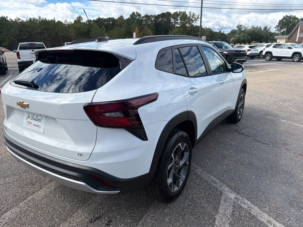 New 2026 Summit White Chevrolet LT image 5