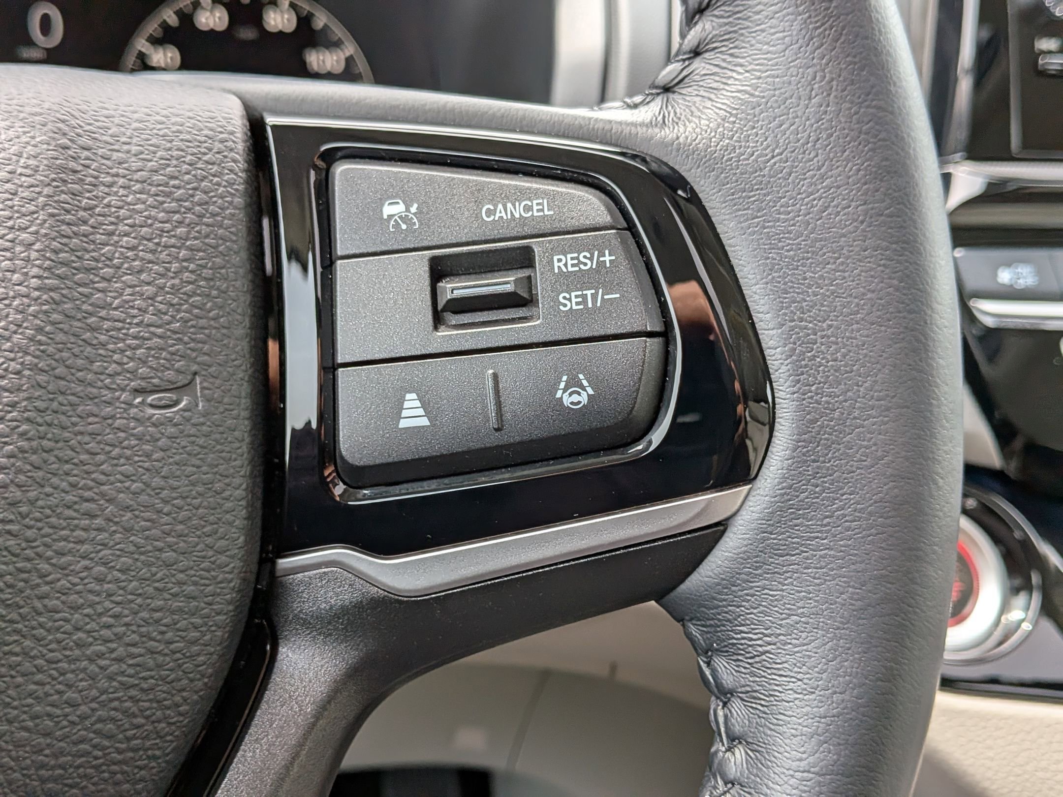 2025 Honda Odyssey Touring - Photo 15