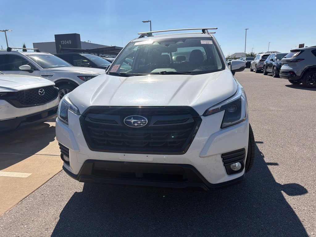 Used 2022 White Subaru Limited image 2