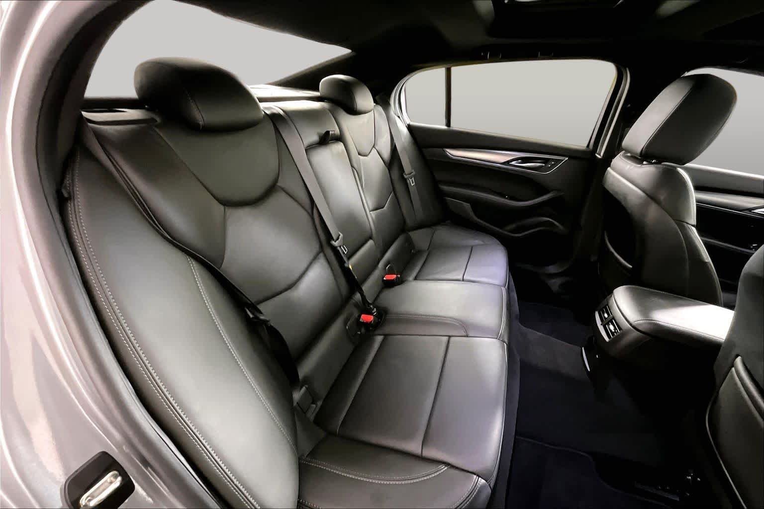 Used 2024 Argent Silver Metallic Cadillac Premium Luxury image 19