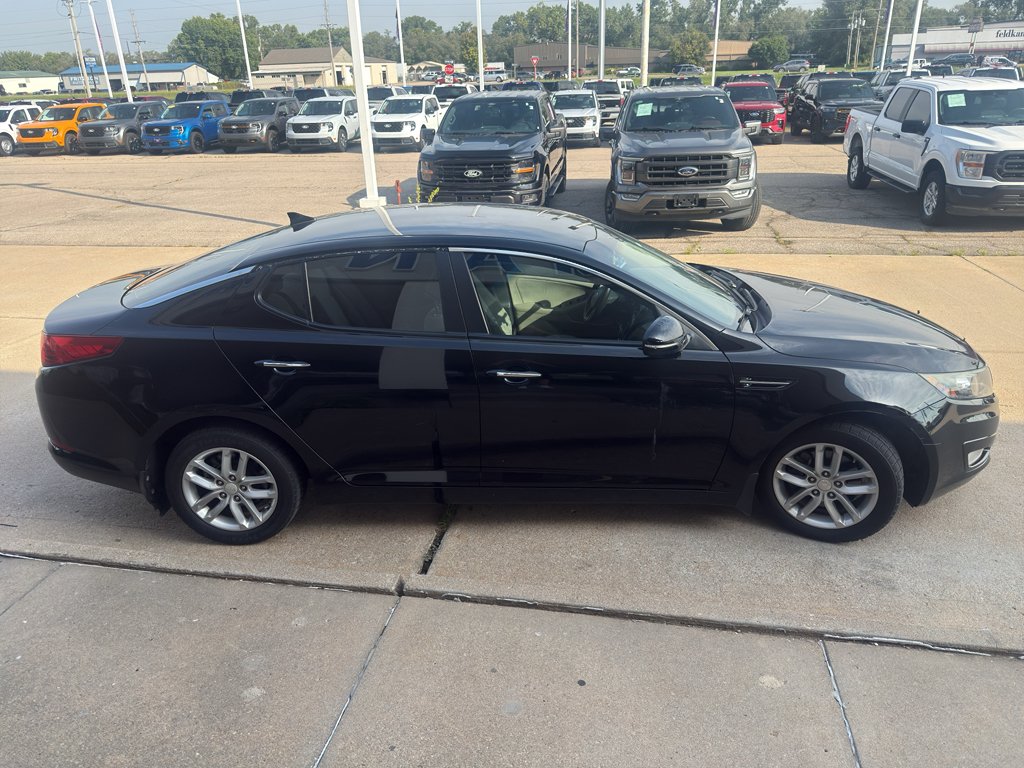 Used 2013 Ebony Black Kia LX image 5
