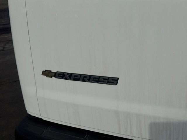2025 Chevrolet Express Cargo Work Van - Photo 7