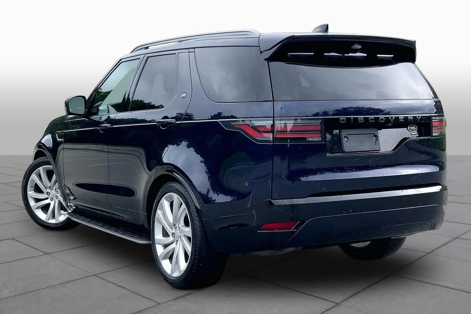 Used 2021 Portofino Blue Metallic Land Rover S R-Dynamic image 11