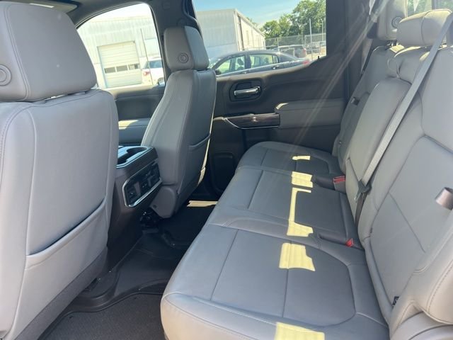 Used 2022 White Chevrolet LTZ image 9