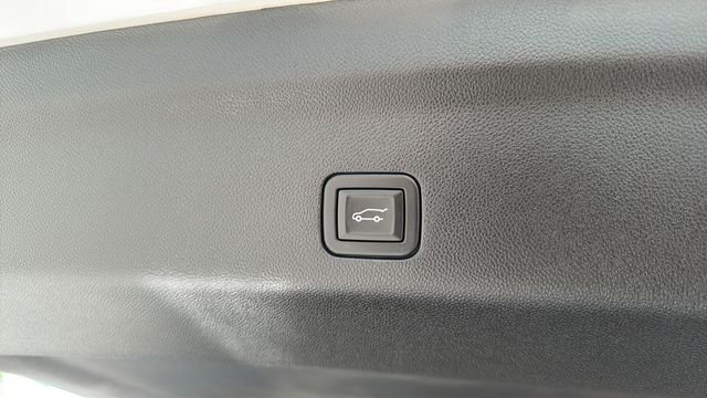 Used 2024 Beige Chevrolet High Country image 36
