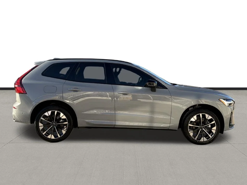 New 2026 Vapour Grey Volvo Plus image 4