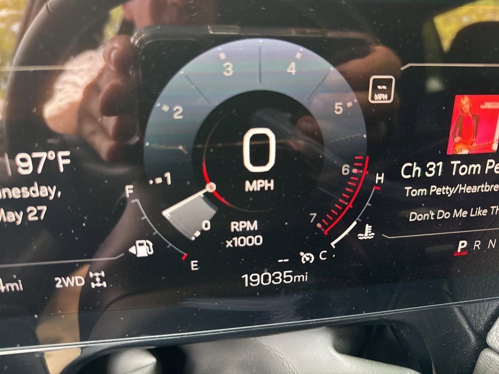 Used 2025 Sterling Metallic GMC Denali image 65