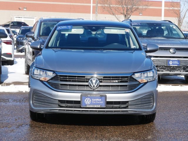 Certified 2024 Volkswagen Jetta SE with VIN 3VW7M7BU0RM025712 for sale in Inver Grove Heights, Minnesota