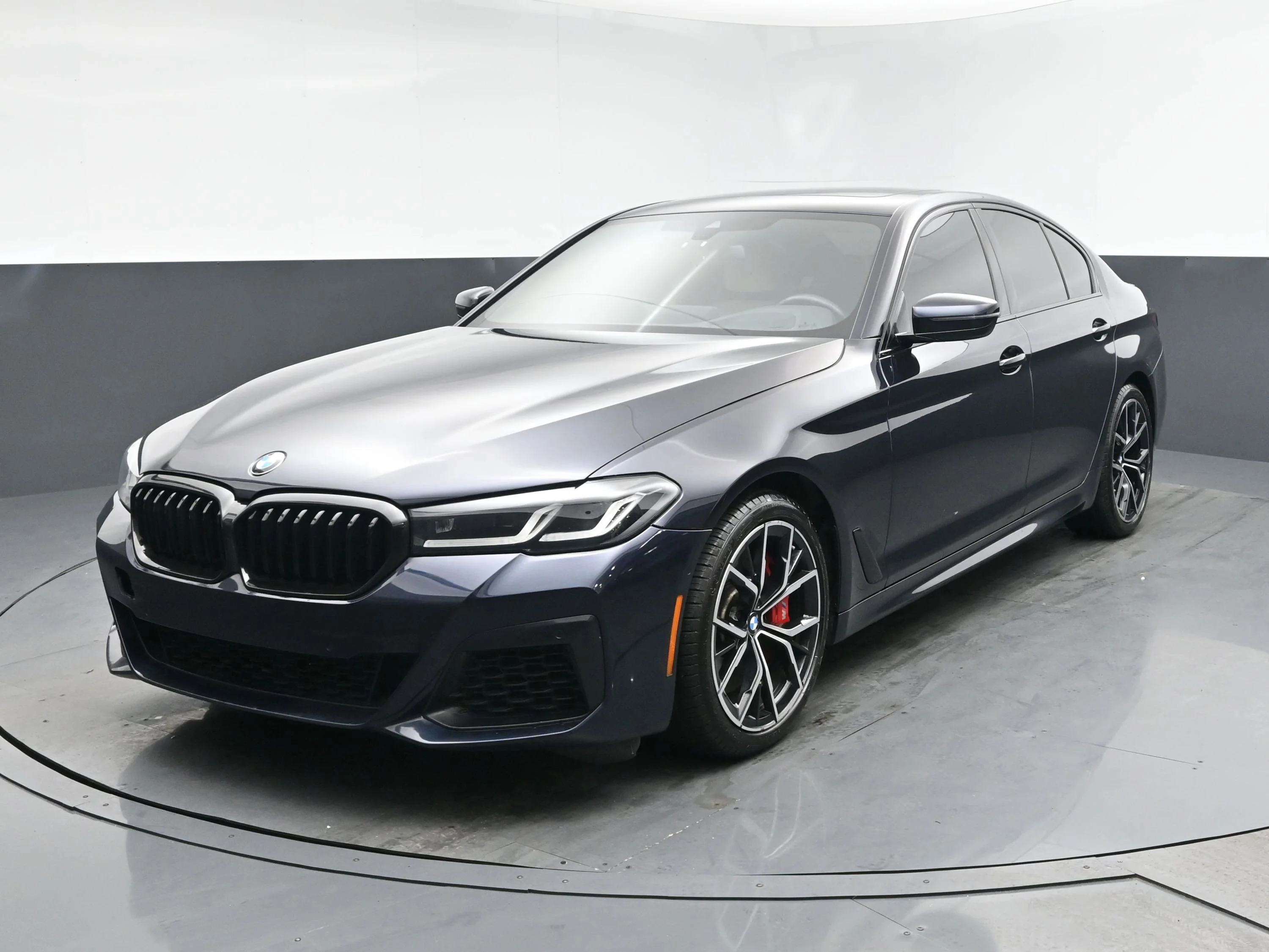 2023 BMW 5 Series 540i xDrive Sedan's photo