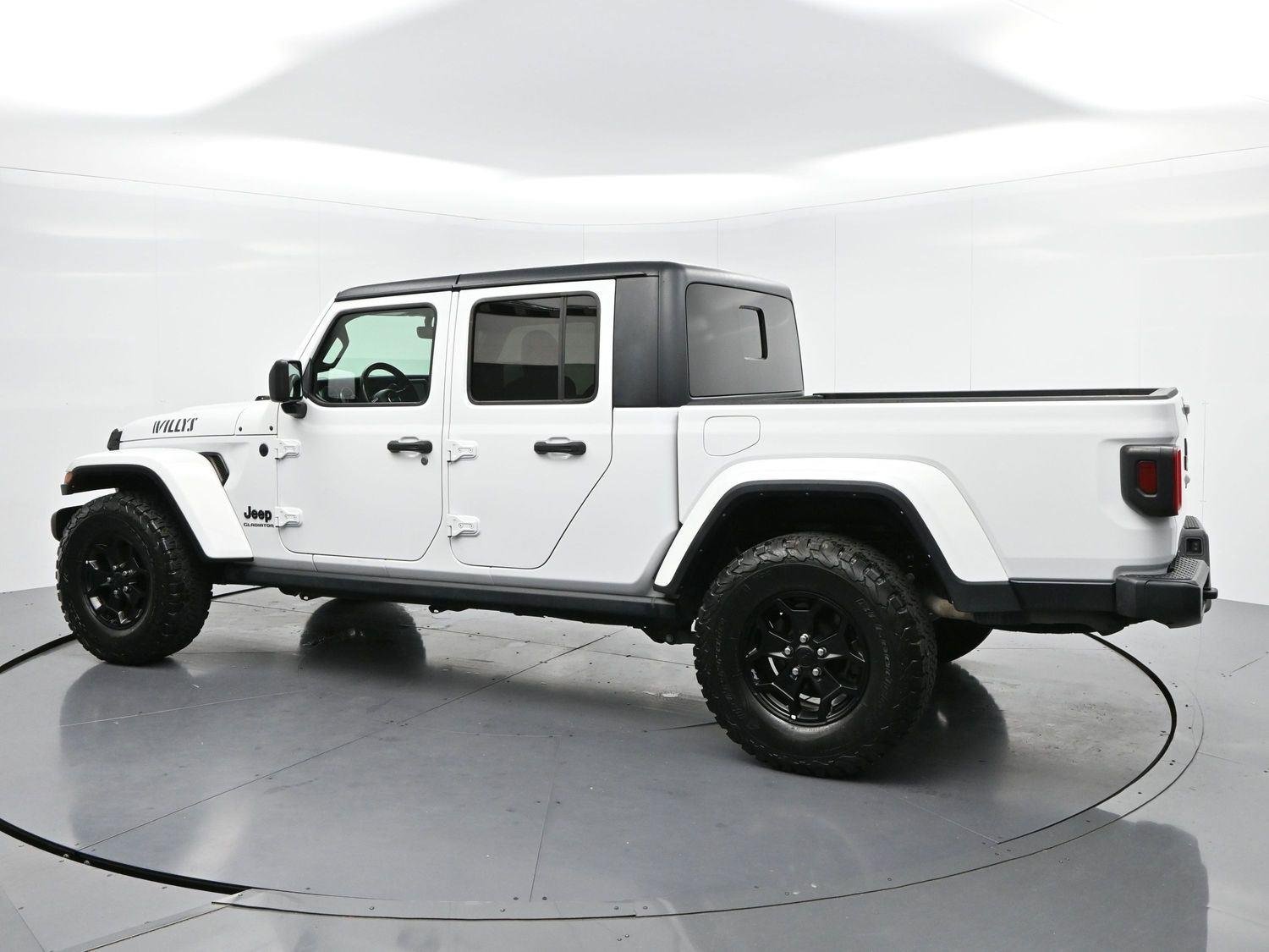 Used 2022 White Jeep Willys image 5