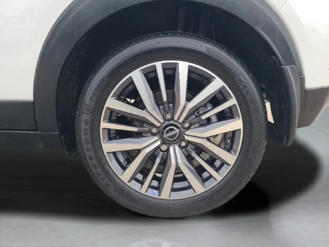 Used 2024 White Nissan SV image 34