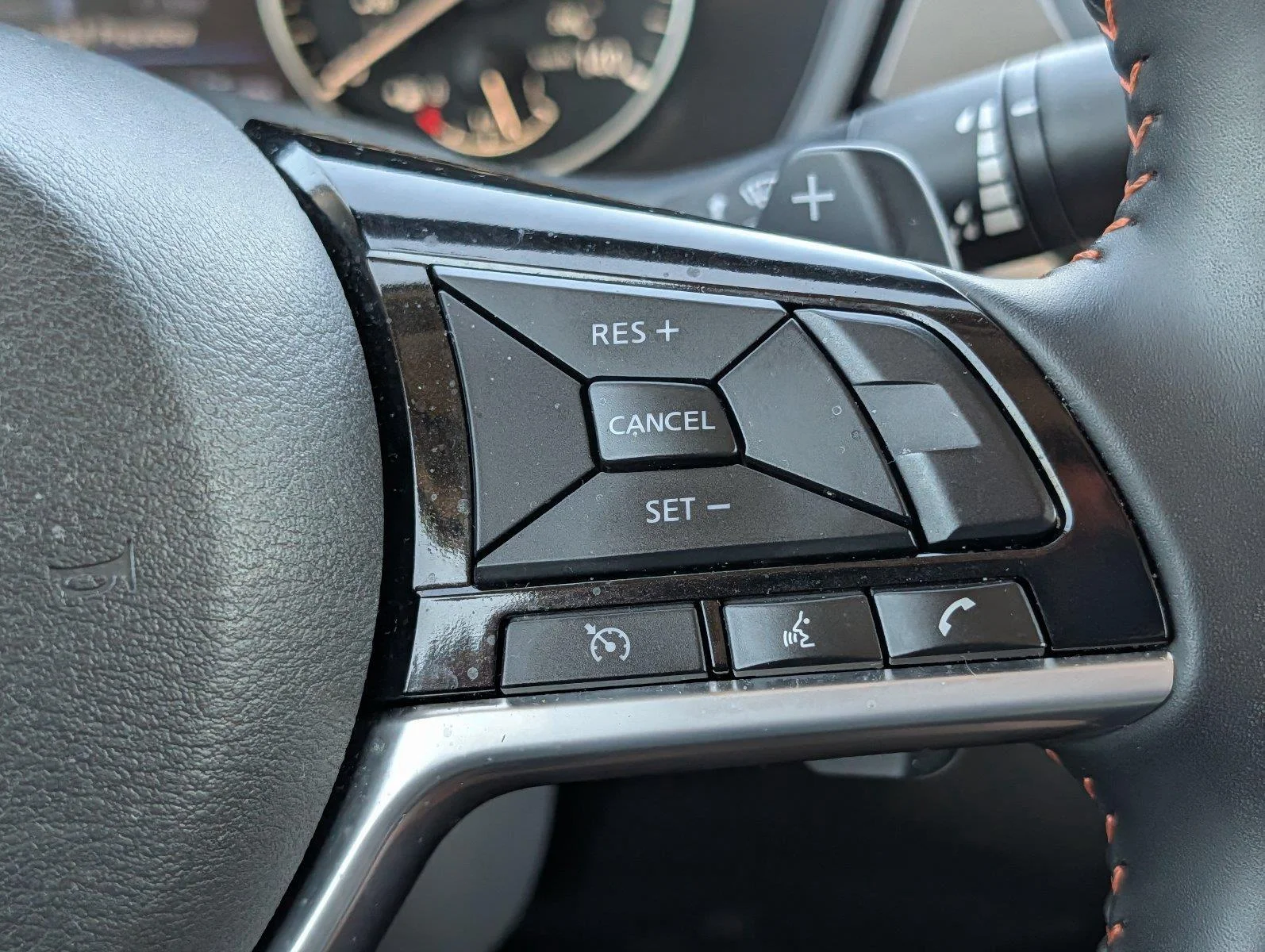 Used 2025 Silver Nissan SR image 26