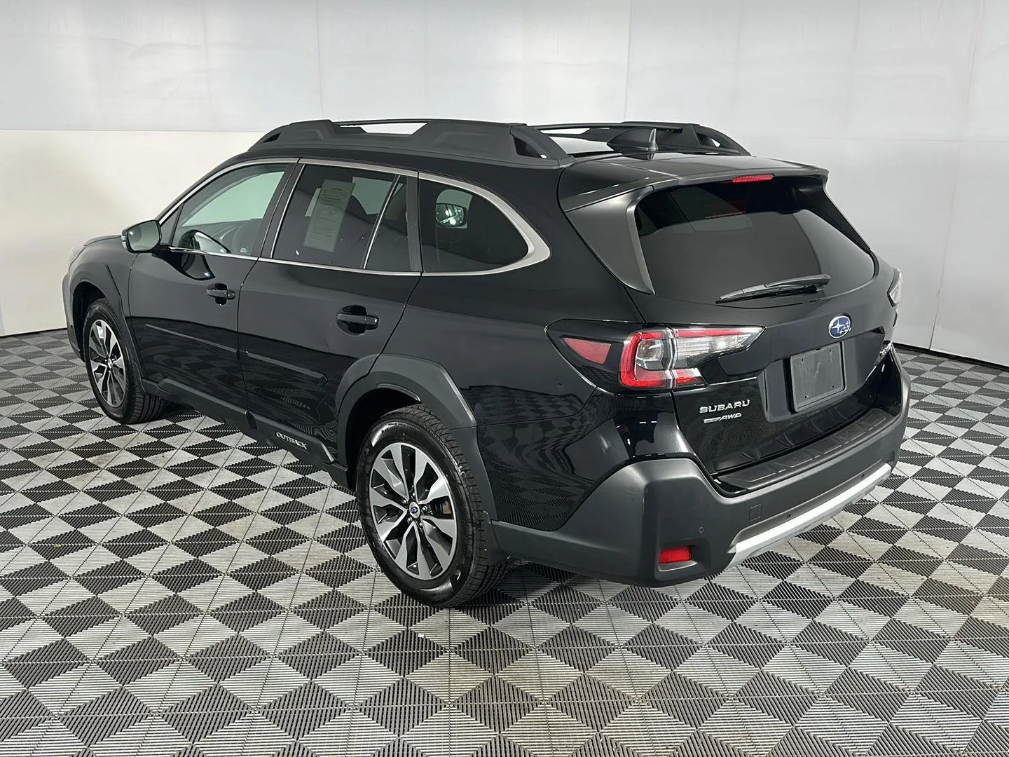 Used 2024 Crystal Black Silica Subaru Limited image 12