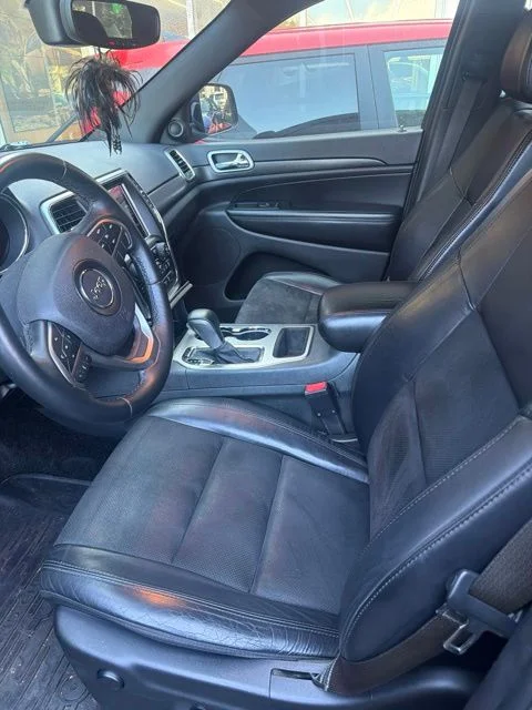 Used 2018 Black Jeep Altitude image 8