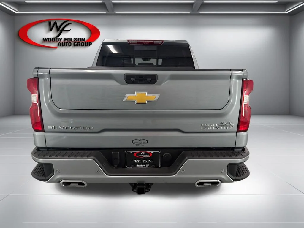 Used 2025 Sterling Gray Metallic Chevrolet High Country image 7