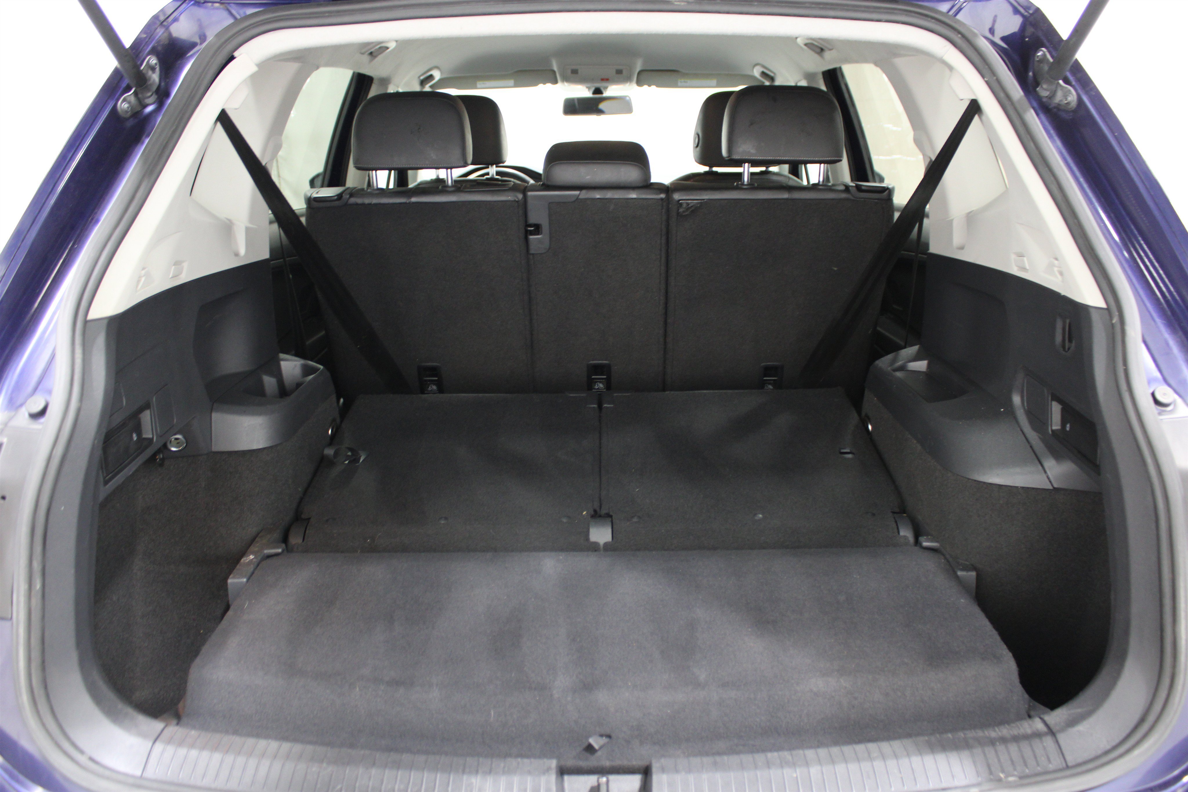 Used 2021 Atlantic Blue Metallic Volkswagen SE image 24